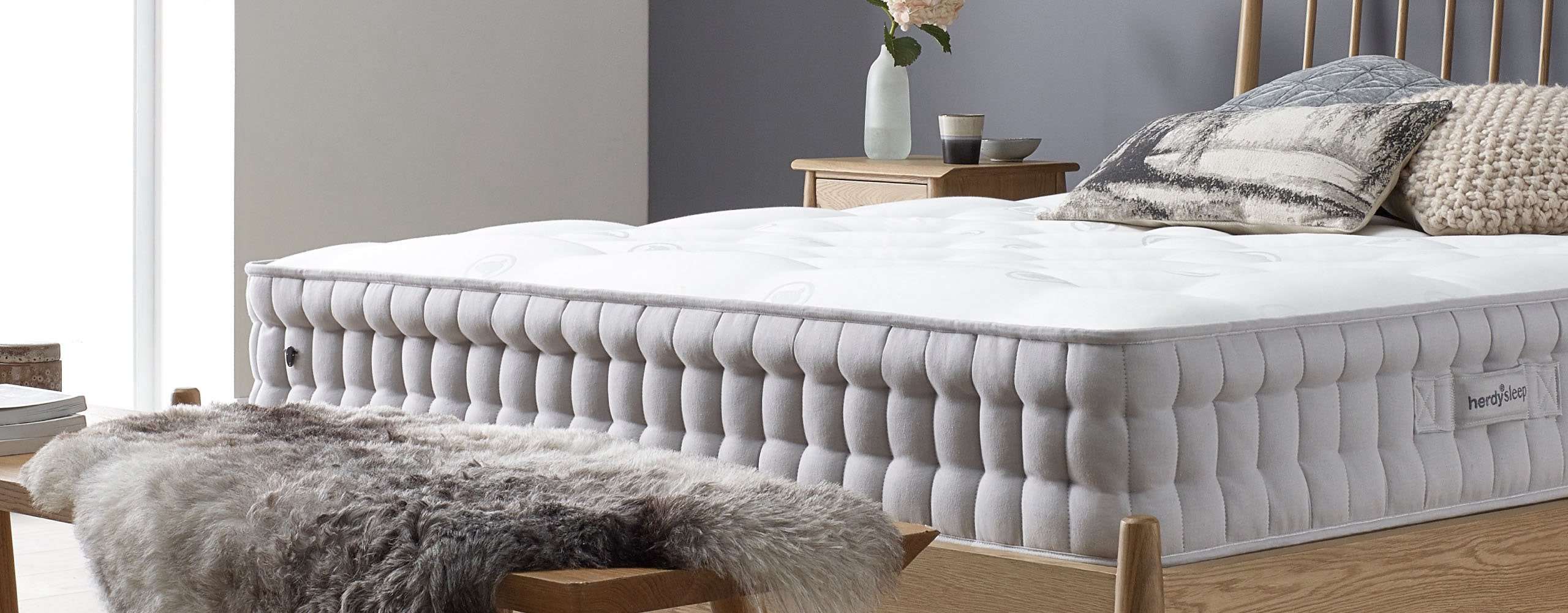 How do you choose a comfortable king size mattress?